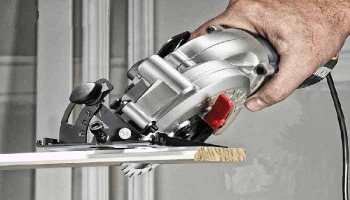 The Best Compact Circular Saw (Review 2022)