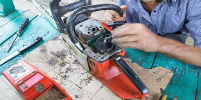 How to Clean a Chainsaw
